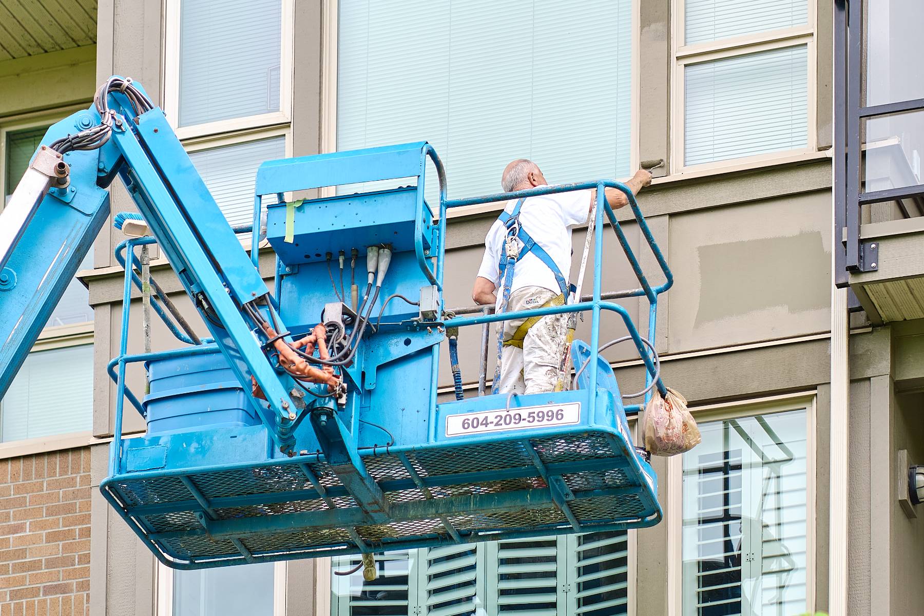 exterior painting apartment complex